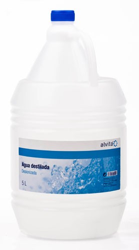 Agua destilada adesco 5 l.